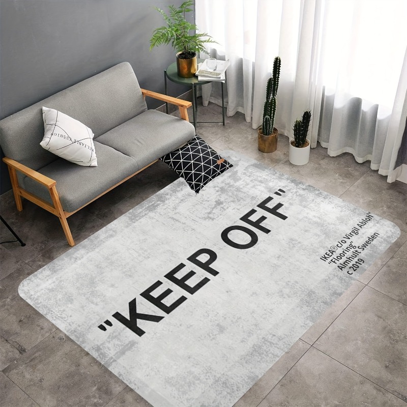 Tapete interno com letras 