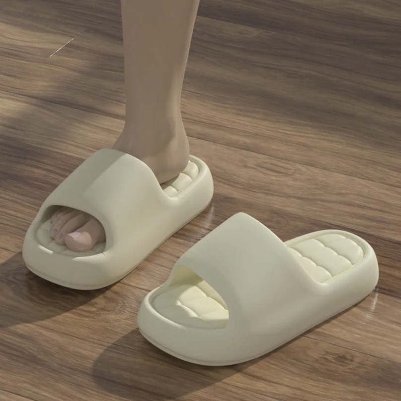 Chinelo Nuvem Feminino Xadrez  - Home Bathroom Size avaliação e preço